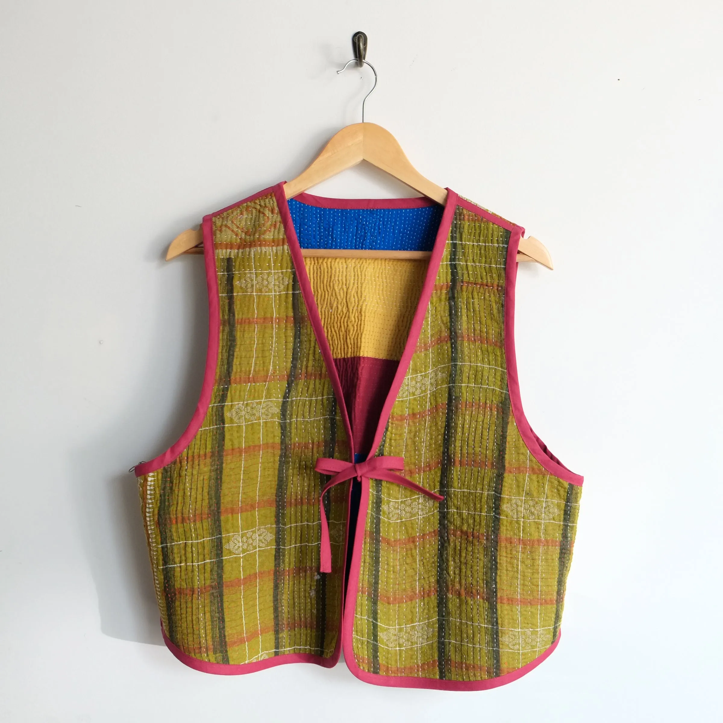 Amelia Vest Blue and Pink Color Block XXL040