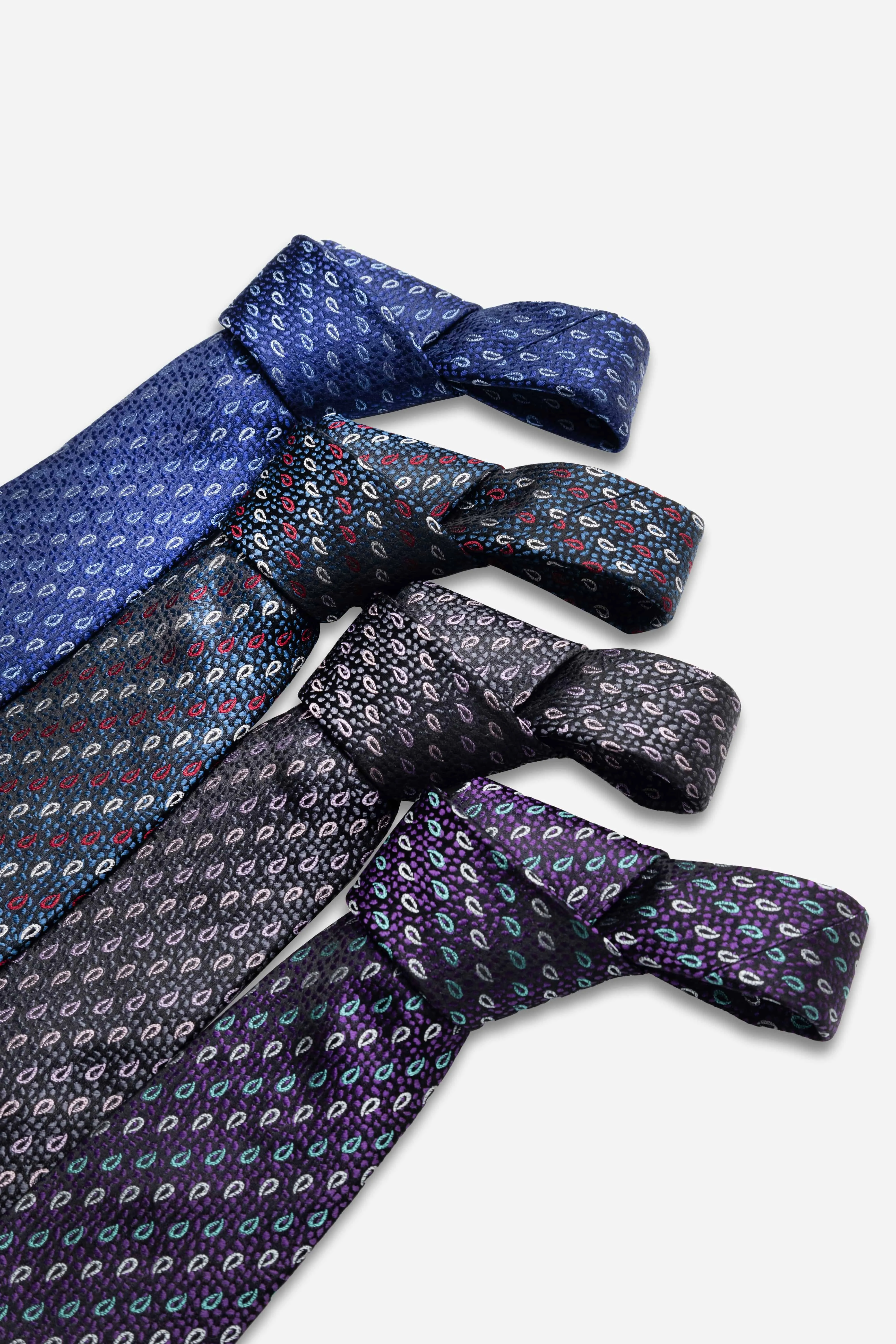 Danbury Paisley Silk Tie, Navy / Red / White
