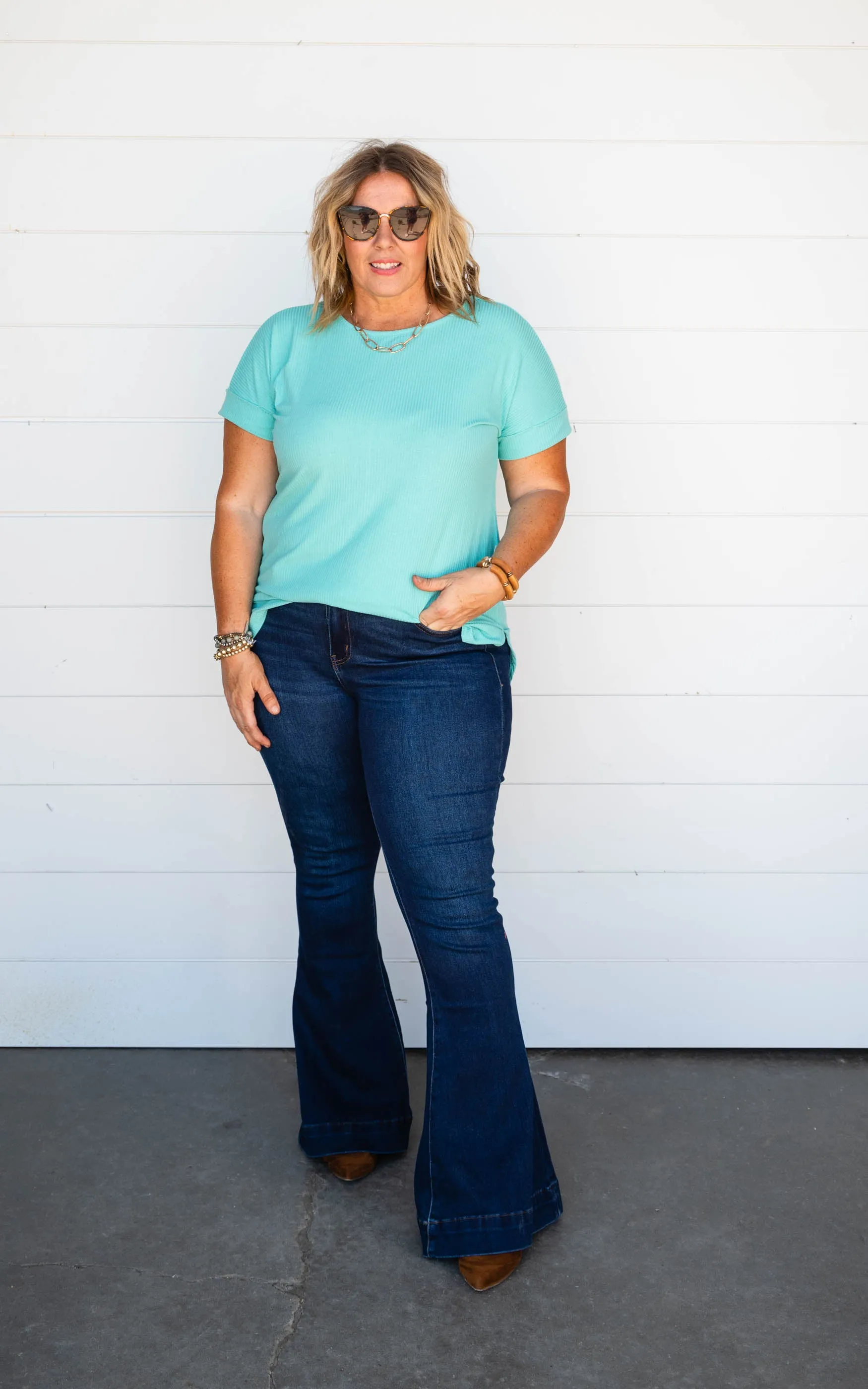 RIBBED ROUND NECK HI-LOW HEM TOP WITH SIDE SLITS - Final Sale