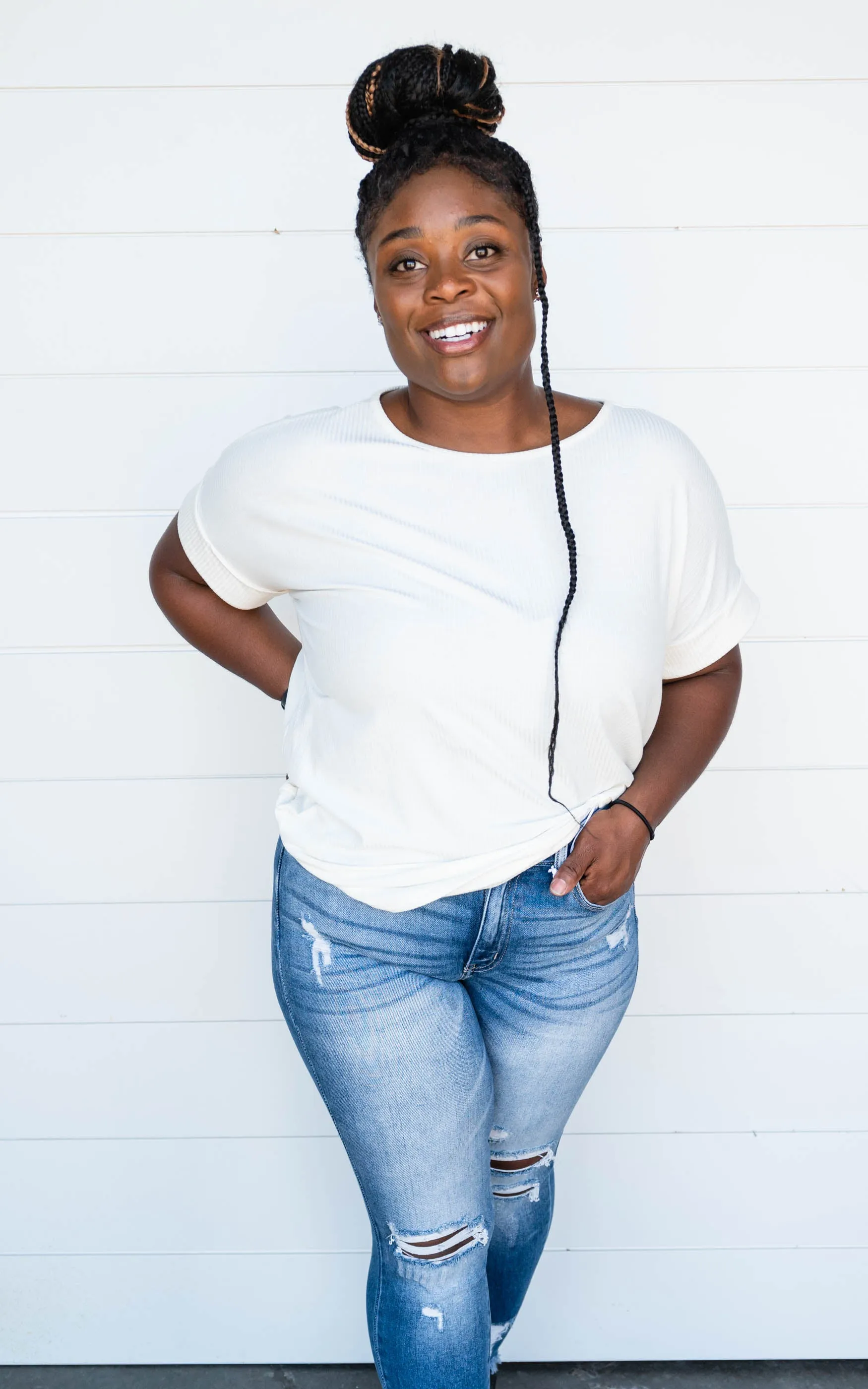 RIBBED ROUND NECK HI-LOW HEM TOP WITH SIDE SLITS - Final Sale