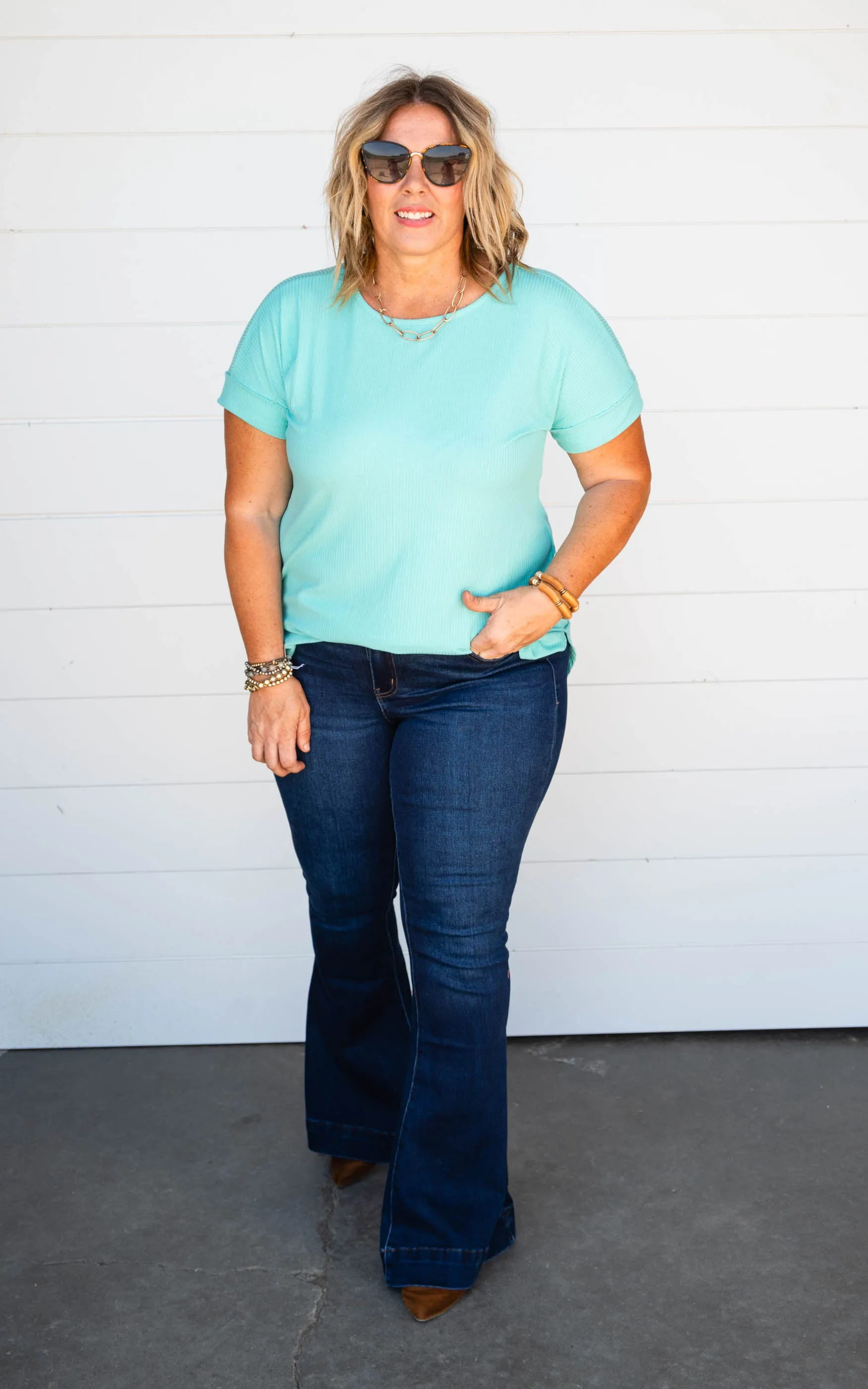 RIBBED ROUND NECK HI-LOW HEM TOP WITH SIDE SLITS - Final Sale