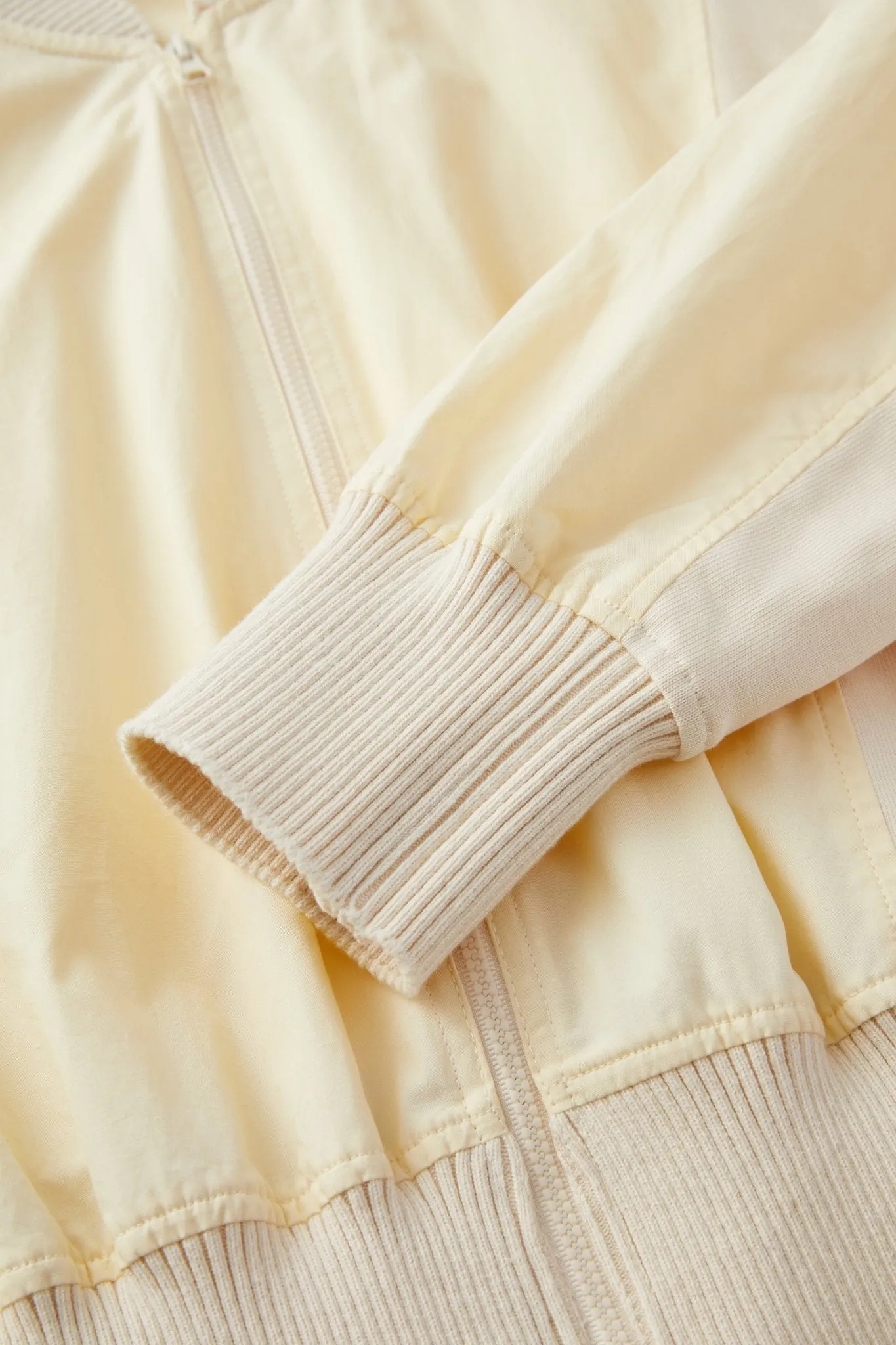 V-neck Zip-up Jacket